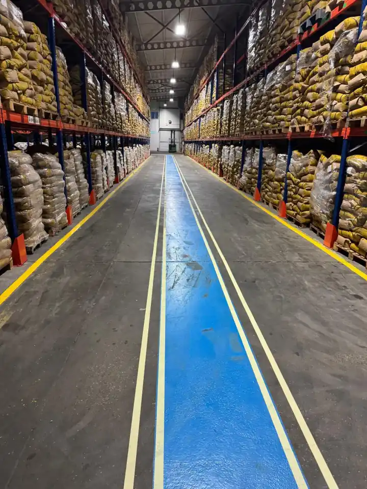 Özyıl Boya Profesyonel Epoksi Zemin Uygulaması 14