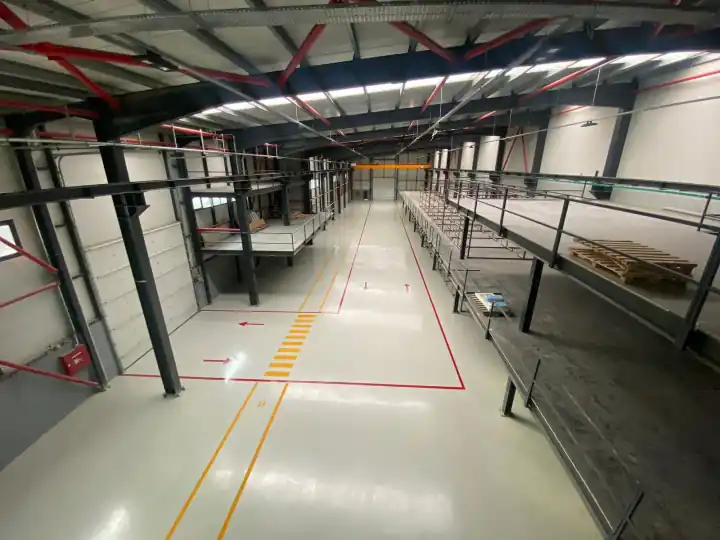 Özyıl Boya Profesyonel Epoksi Zemin Uygulaması 140