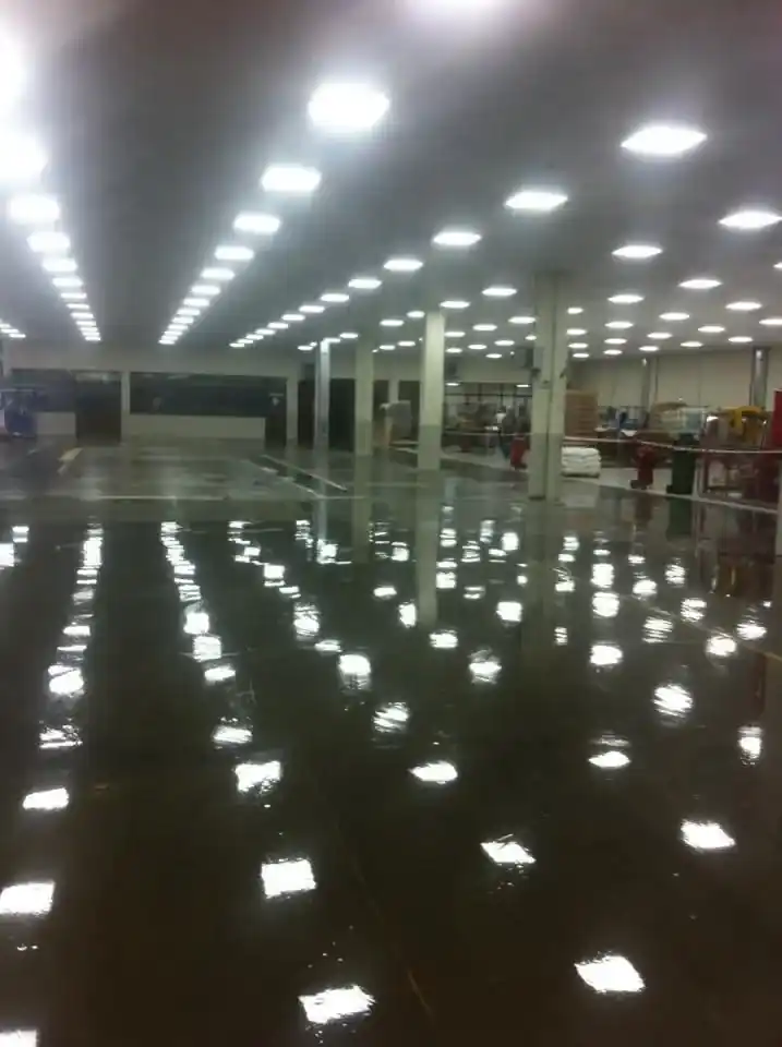 Özyıl Boya Profesyonel Epoksi Zemin Uygulaması 36